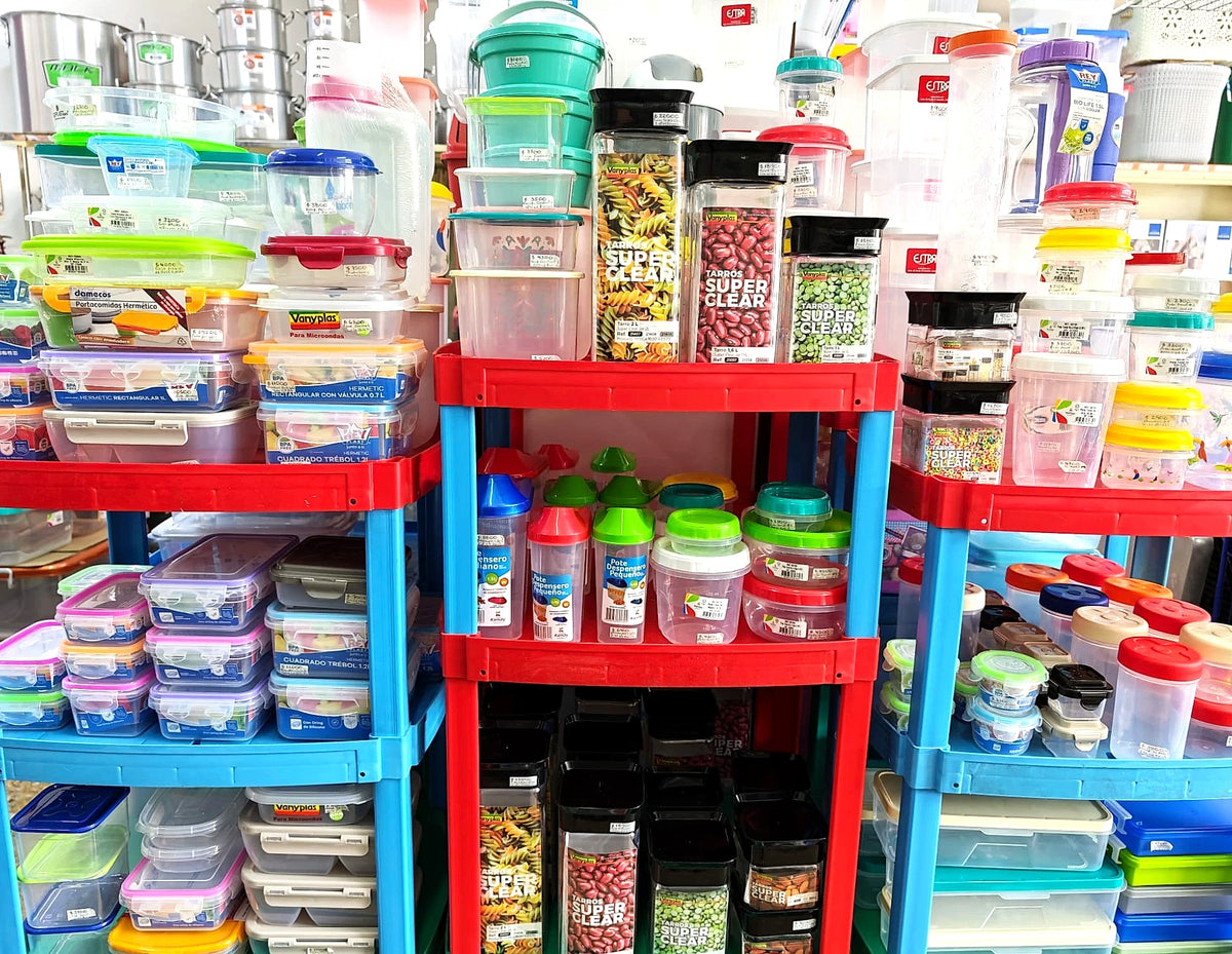 Envases plásticos y de vidrio disponibles en Mundhogar, norte de Bogotá
